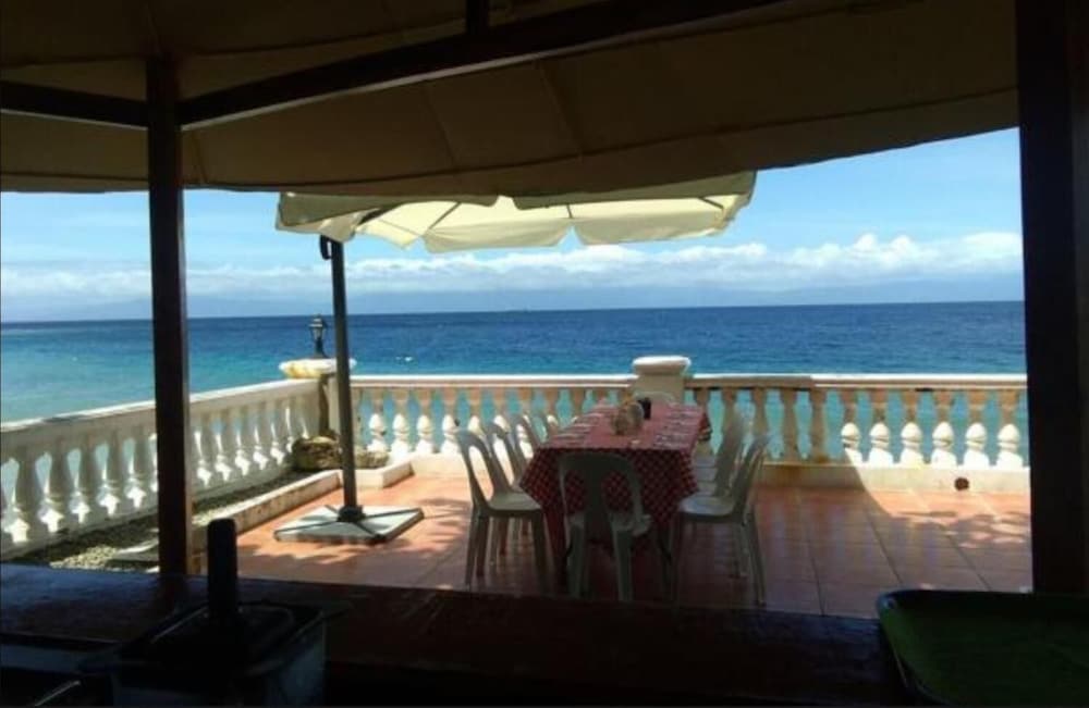 Cruz-Phillips Lodging Services