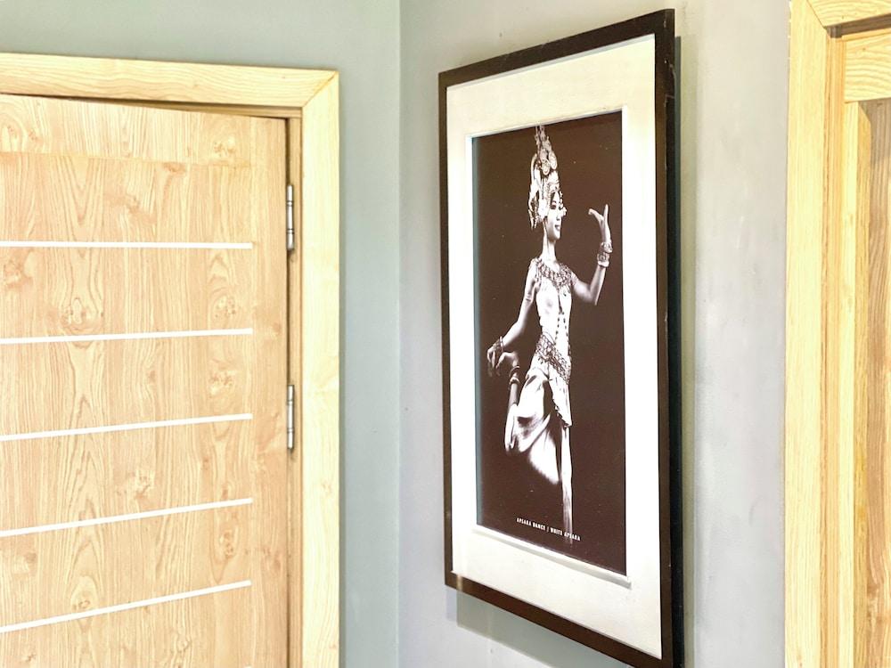 SKY HOTEL Central Phnom Penh - Rooms & Apartments