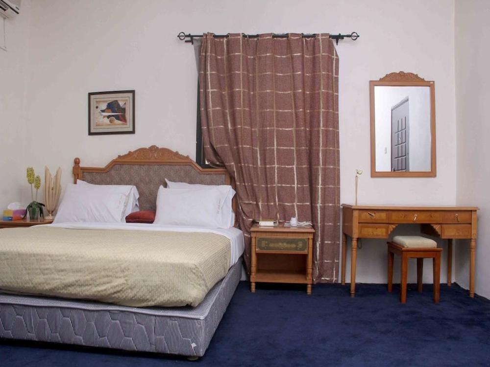 ED Scob Suites Limited