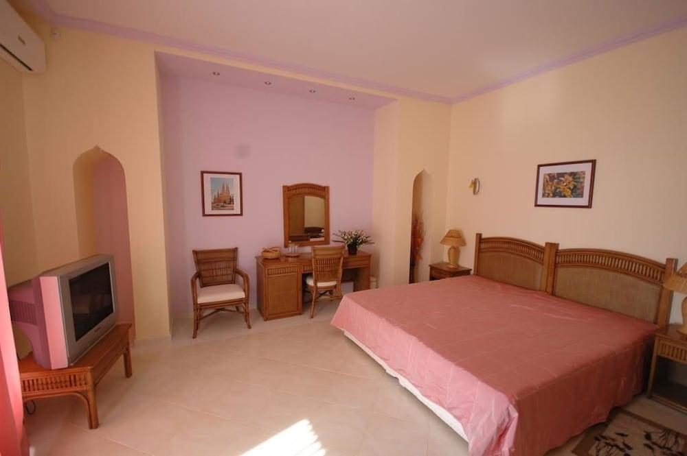 Brigantina Beach Hotel