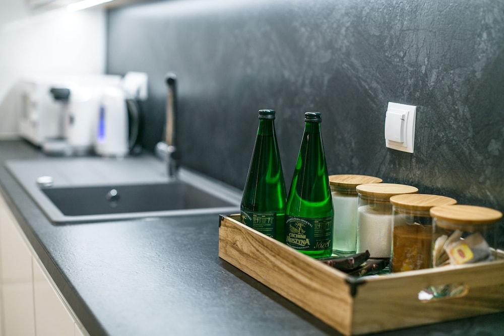 New Wave Apartment Tropical