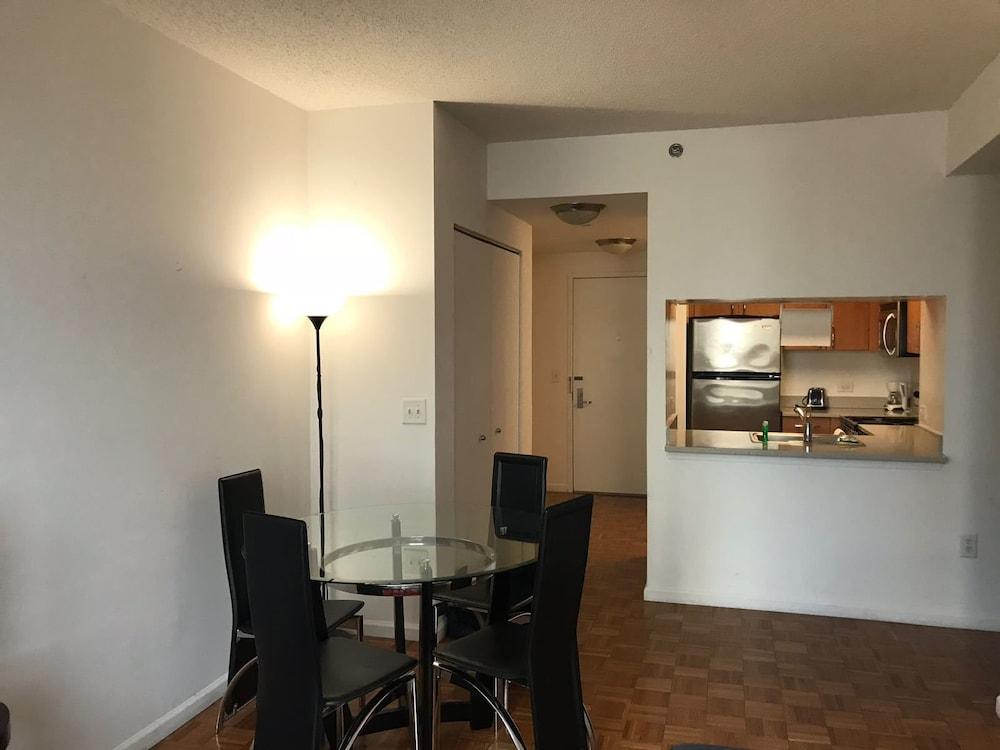 Downtown Luxury Suites