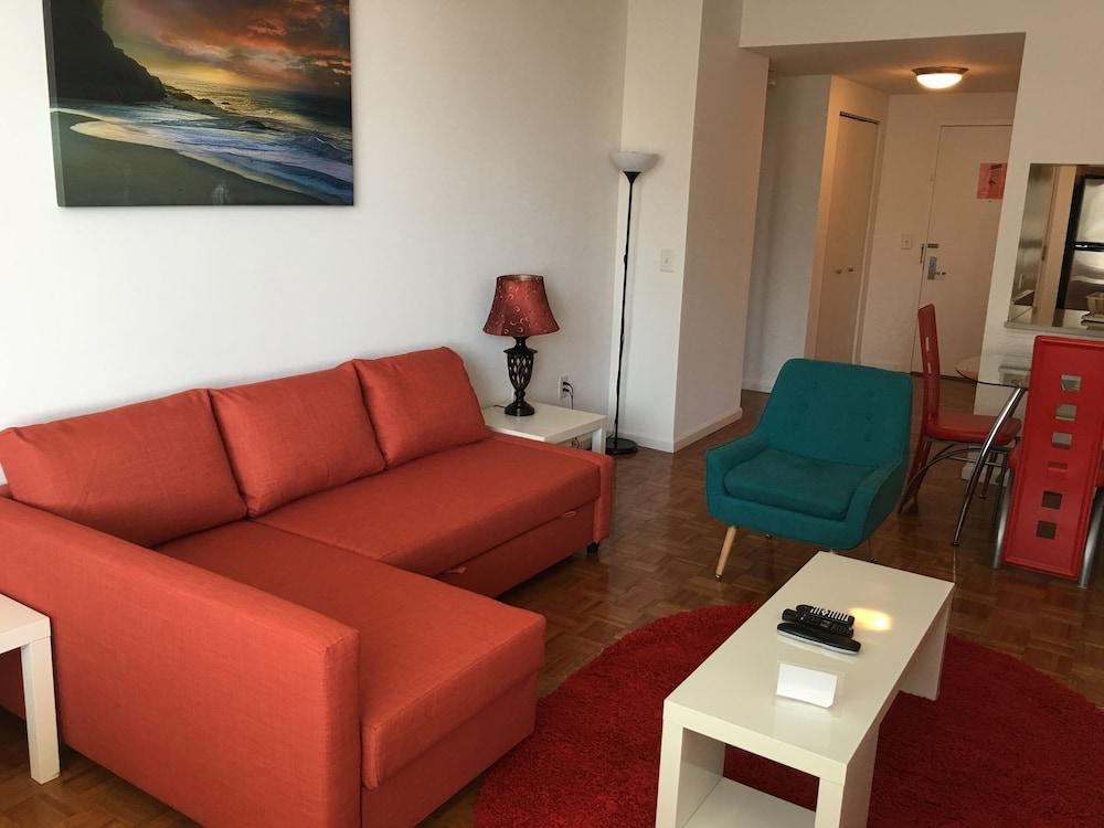 Downtown Luxury Suites