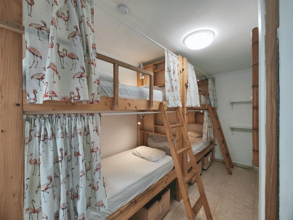 La Ventana Azul Surf Hostel