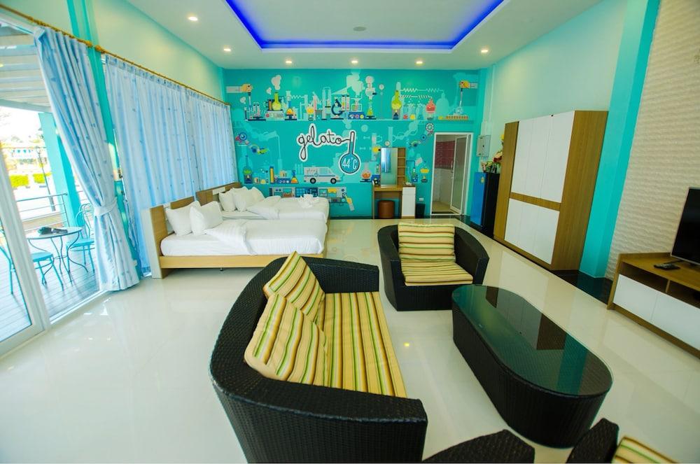 Usotel Waterland Hotel