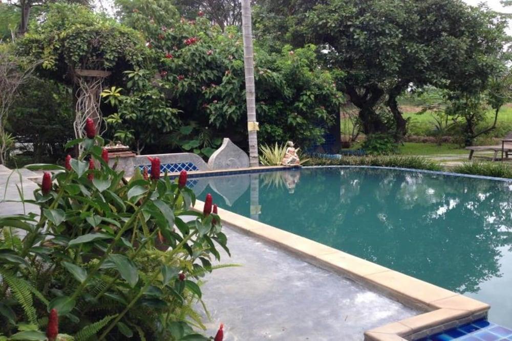 Pai Chan Cottage & Cuisine