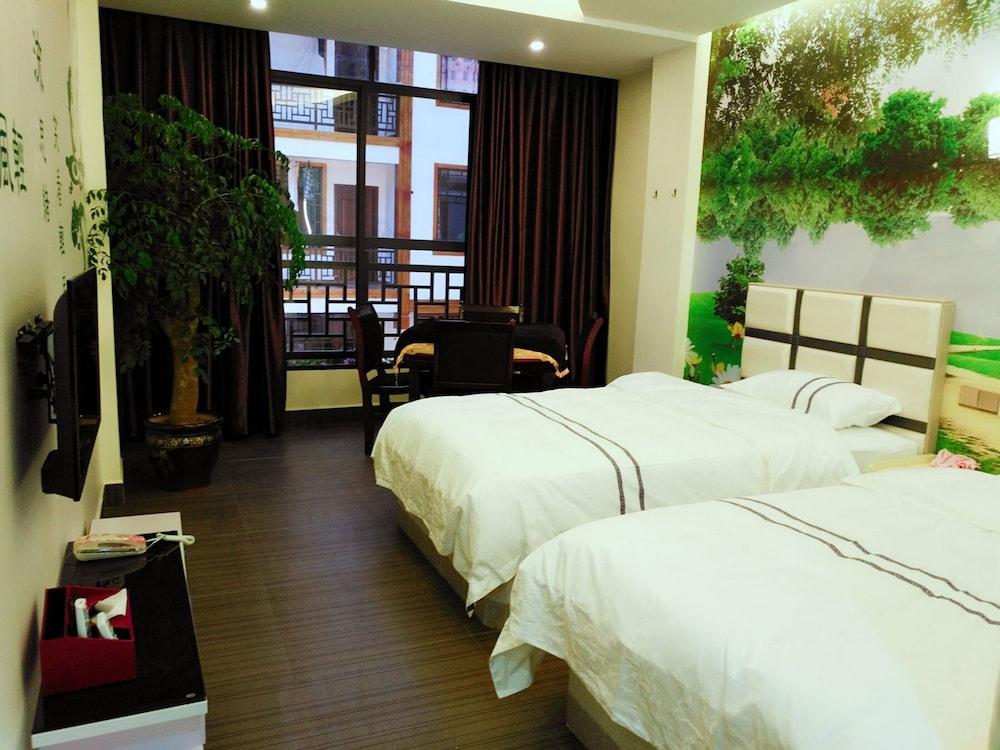 Yi Lian landscape Inn