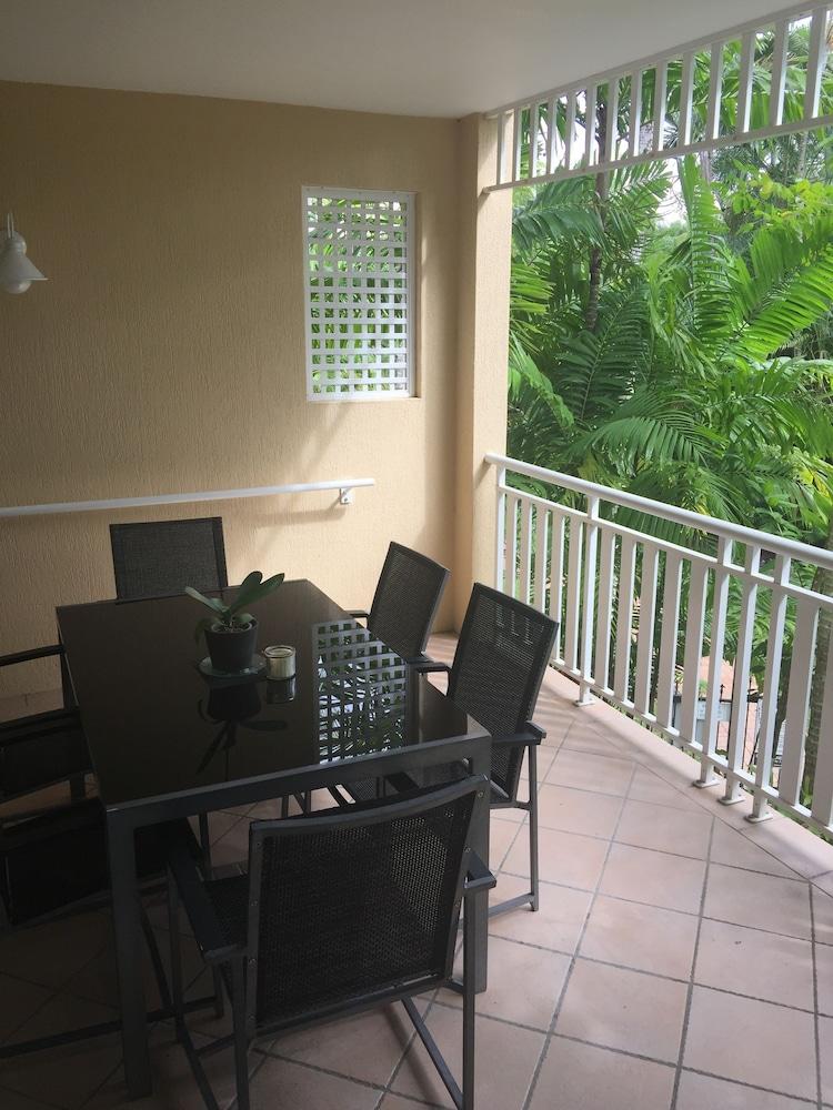 Cairns Golf Course Apartment