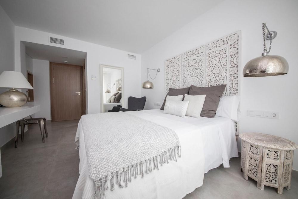 Hostal Cervantes Playa