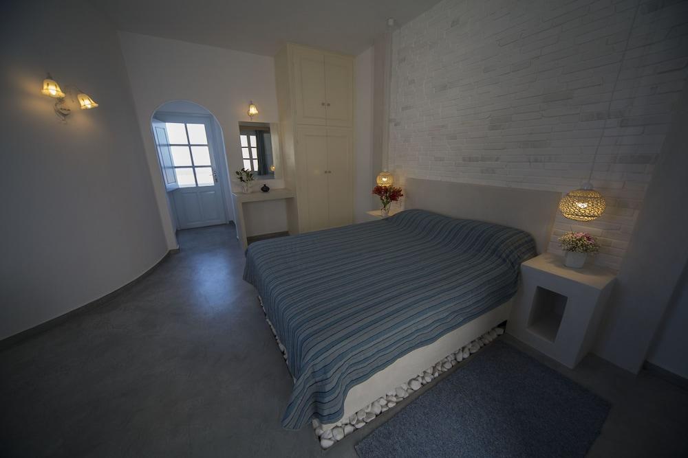 Ianthe Apartments and Villa