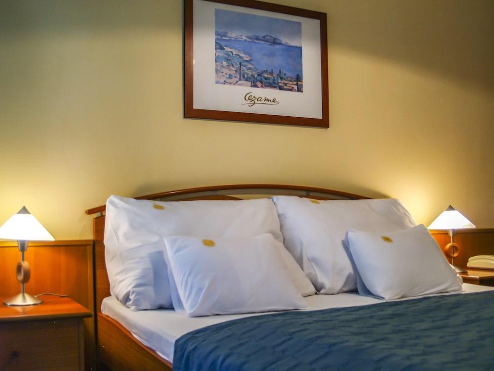 Világos Hotel Balatonvilágos