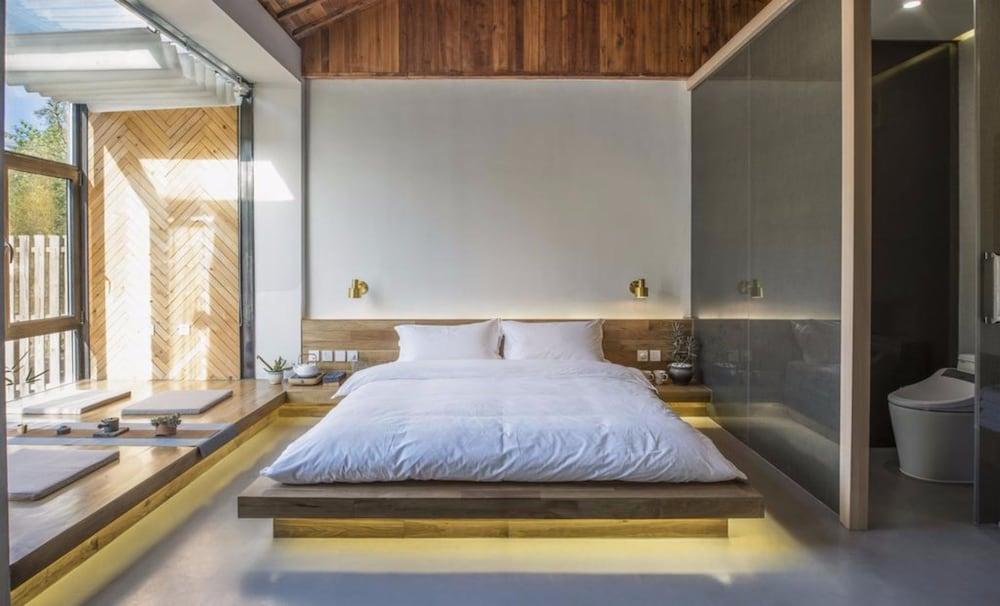 Worth Waiting Boutique Hotel