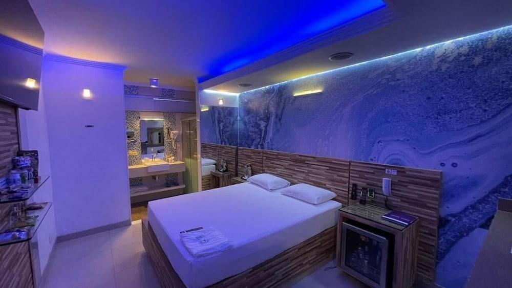 Motel Dubai - Adults Only