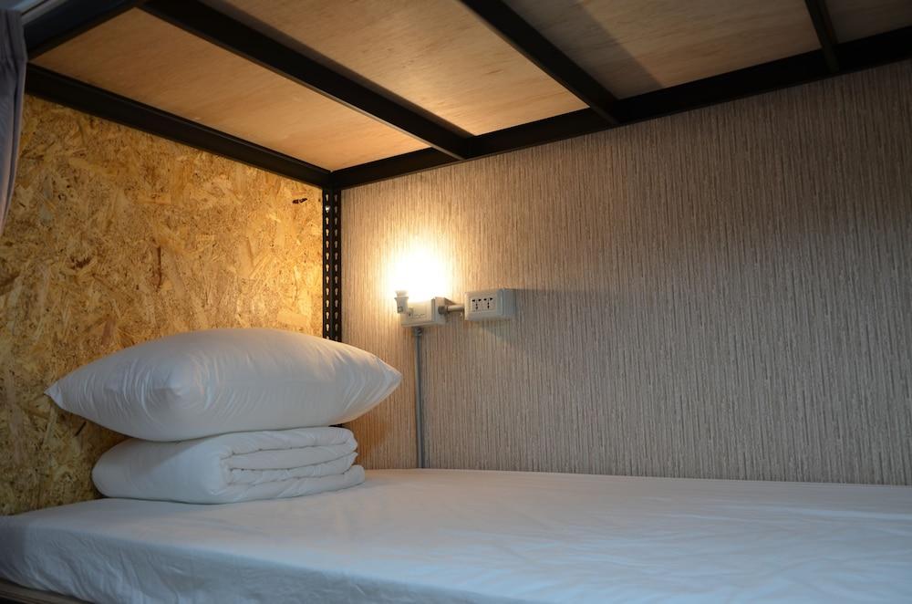 Hostel of Rising SUN