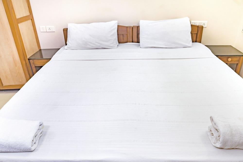 GuestHouser 2 BHK Apartment - ae45