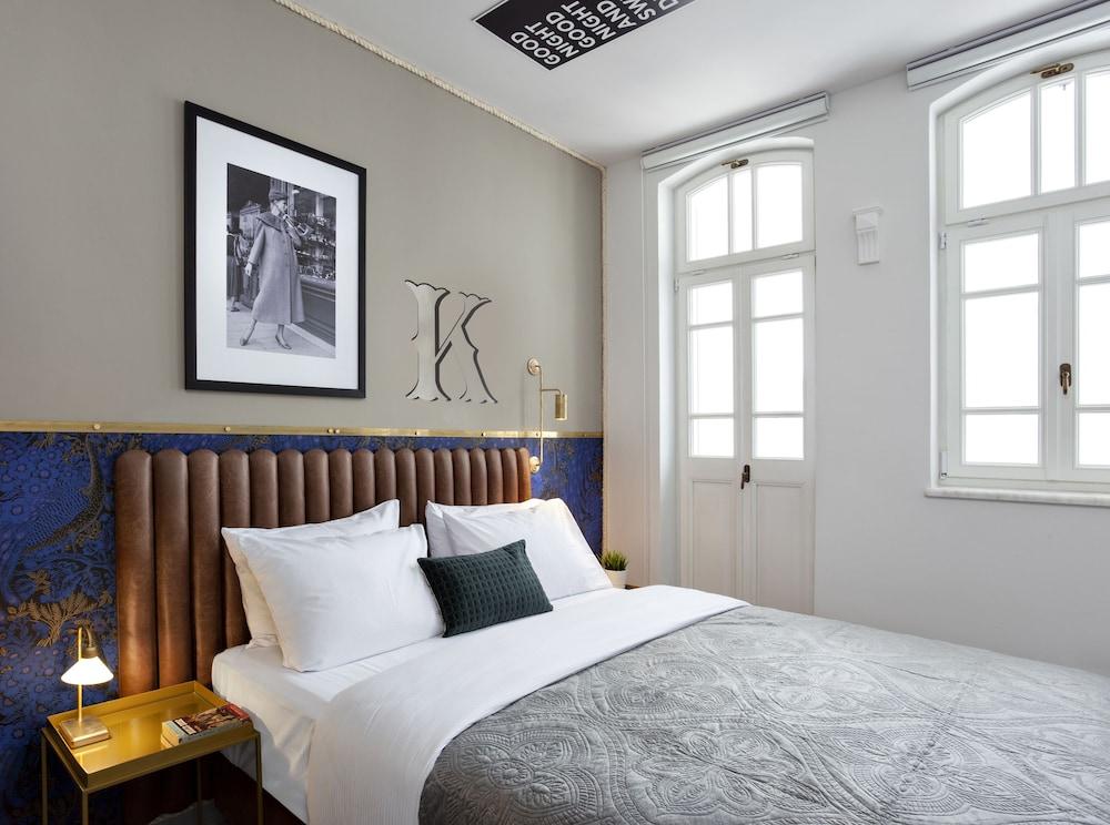 Mr. Katinsky - By TLV2GO