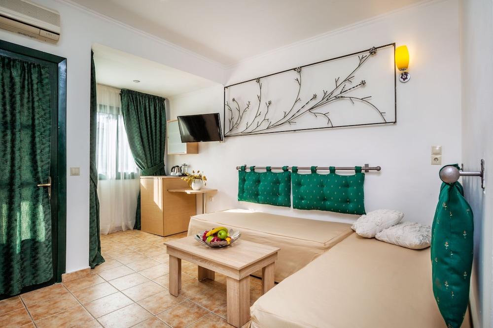 Philoxenia Spa Hotel