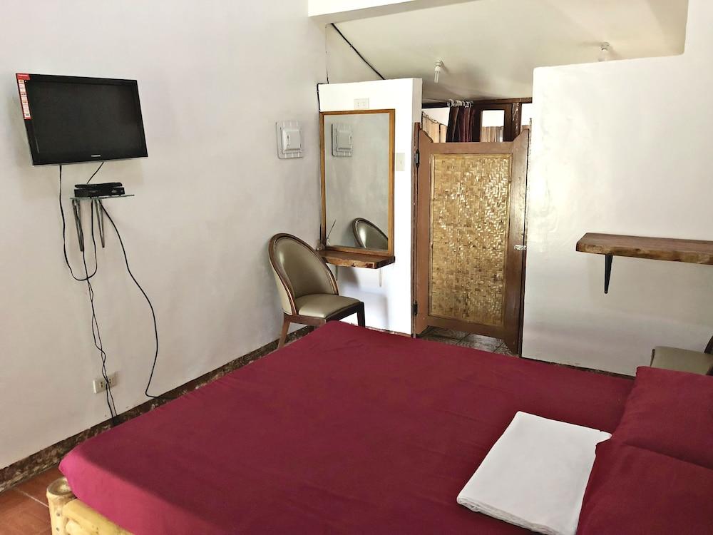 The Pelican's Resort