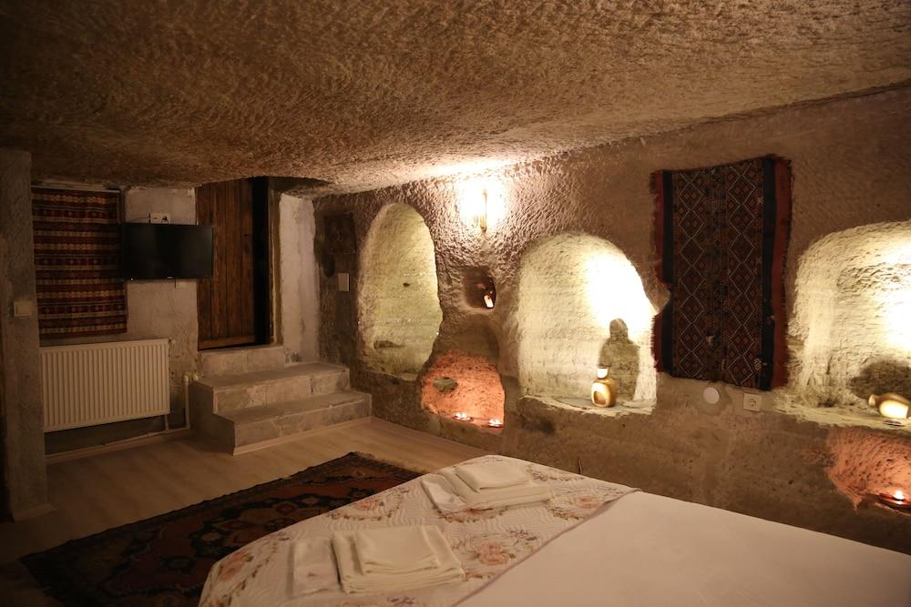 Unicorn Cave Hotel