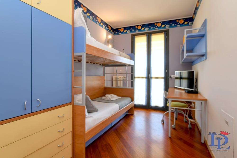 Desenzanoloft – Butterfly and Pools