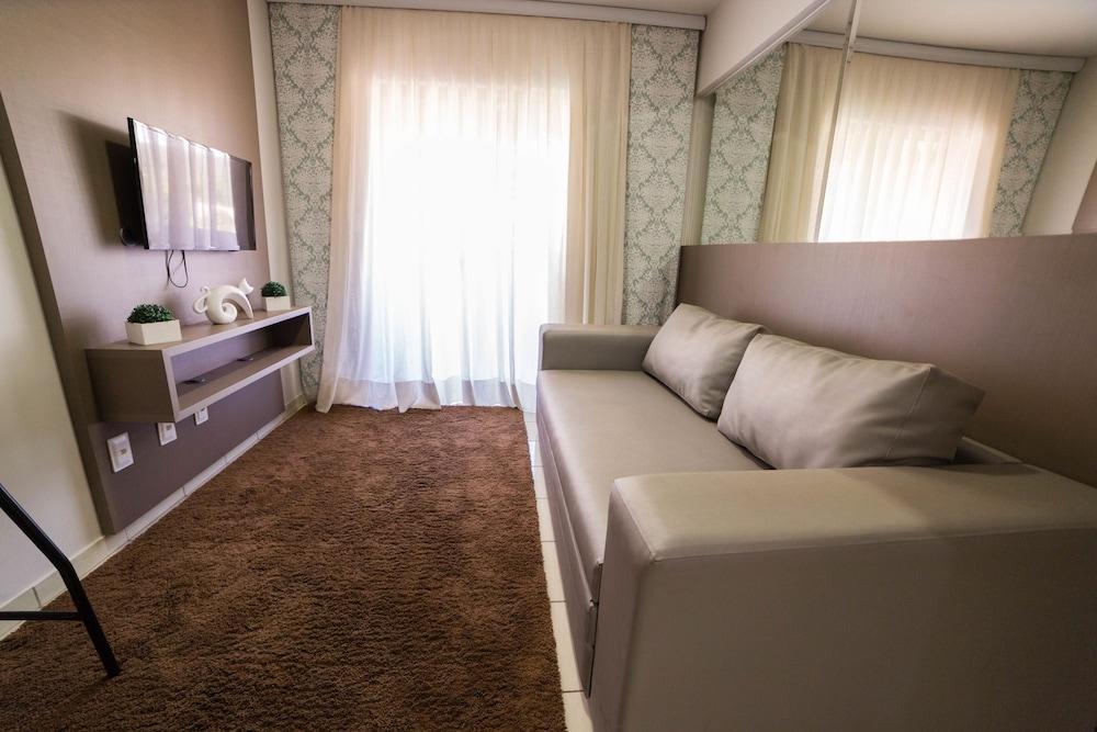 Serra Madre Residence