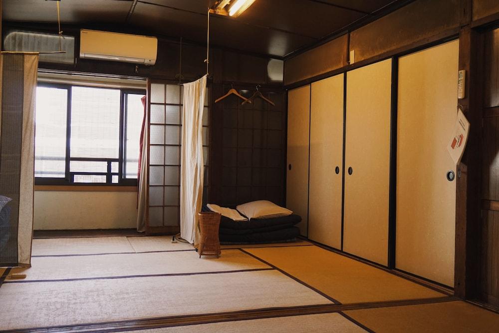 Gojo Guest House - Hostel