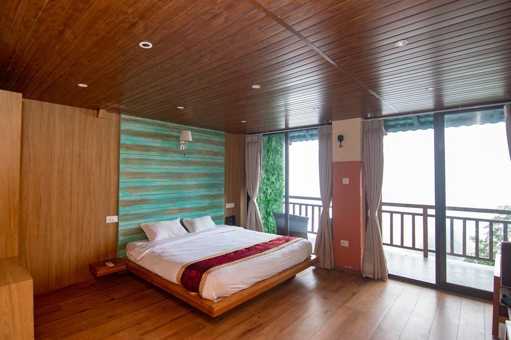 Everest Manla Resort