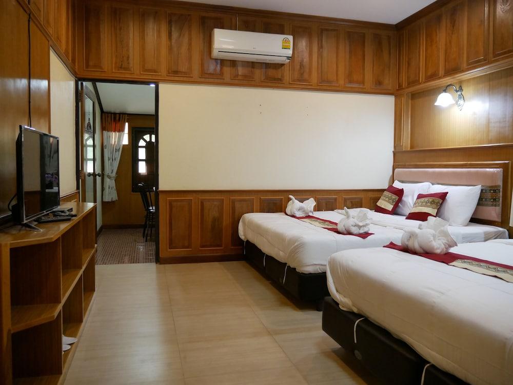 Sisatchanalai Heritage & Resort