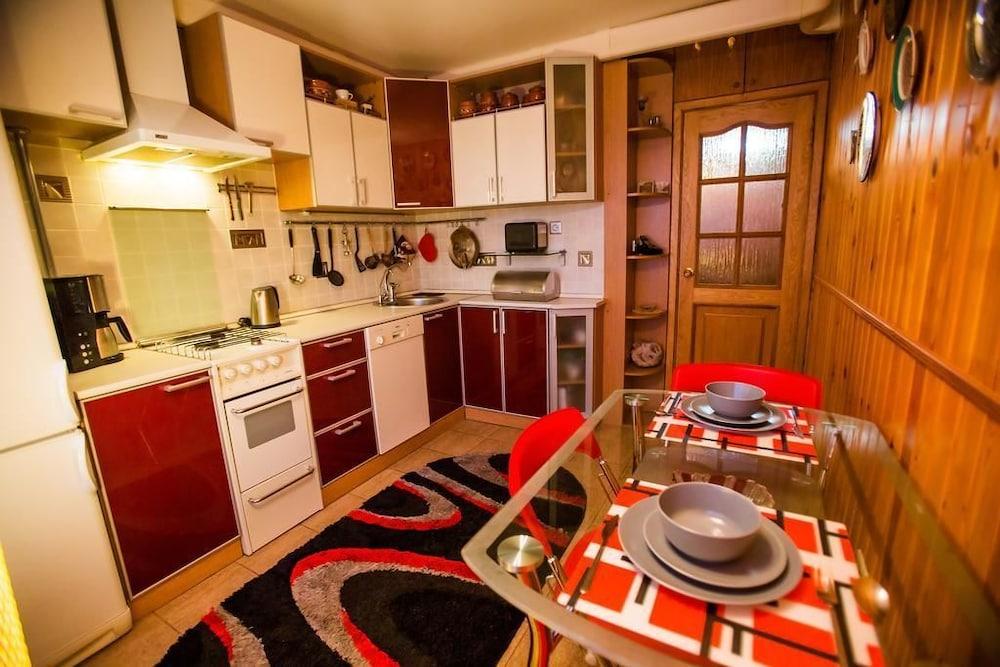 AG Apartment Basseynaya 53