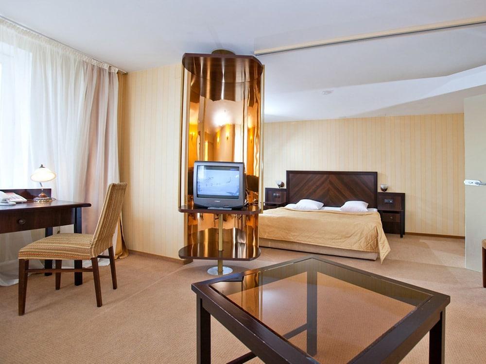 Baltiets Resort Hotel