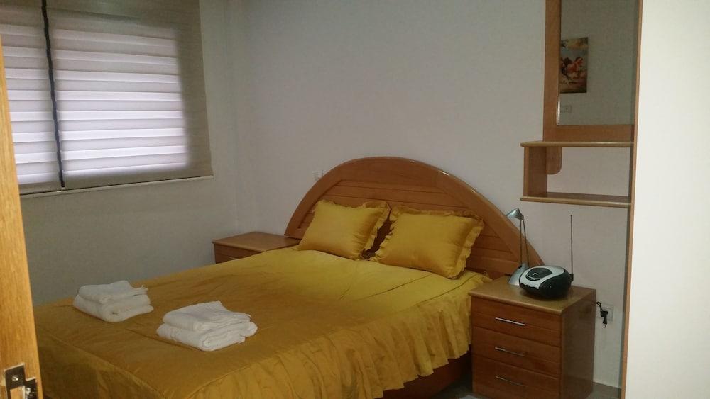 Golden Ashraf Apartment