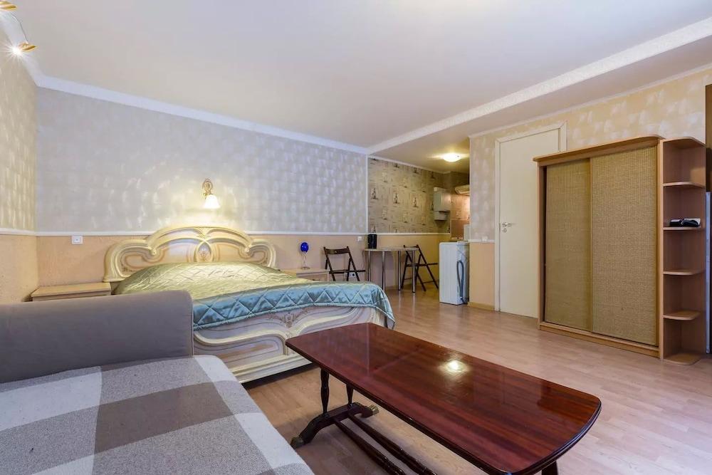 Studio on Kazanskaya 9