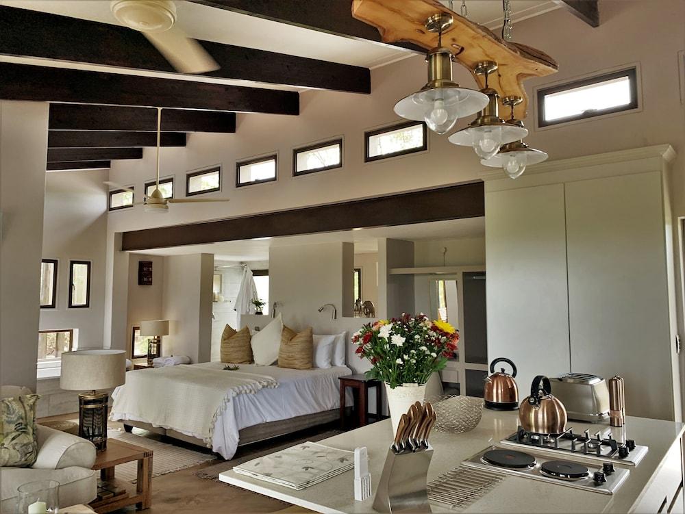 iKhaya LamaDube Game Lodge