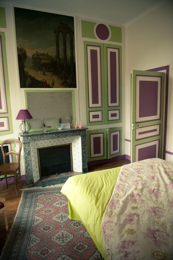 Le Château de la Vierge