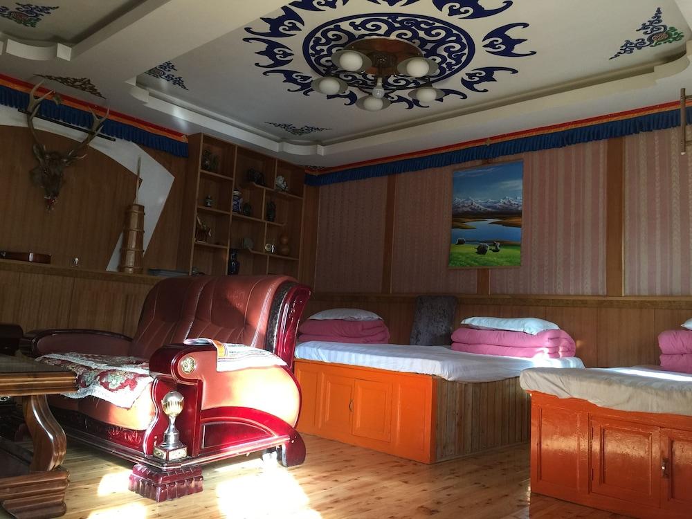 Yangkor Tibetan Homestay - Hostel