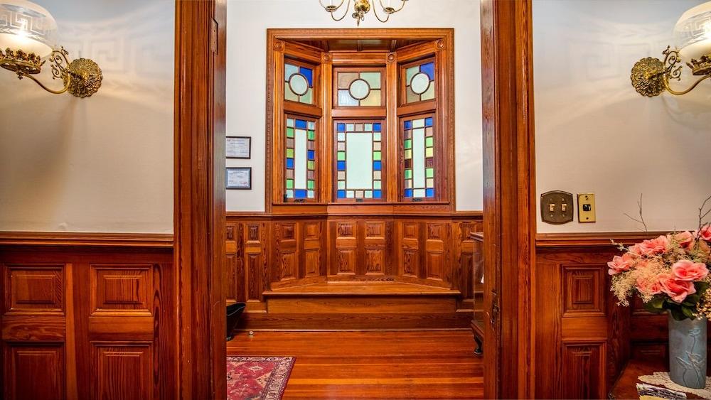 Hogan House at Rose Hill B&B