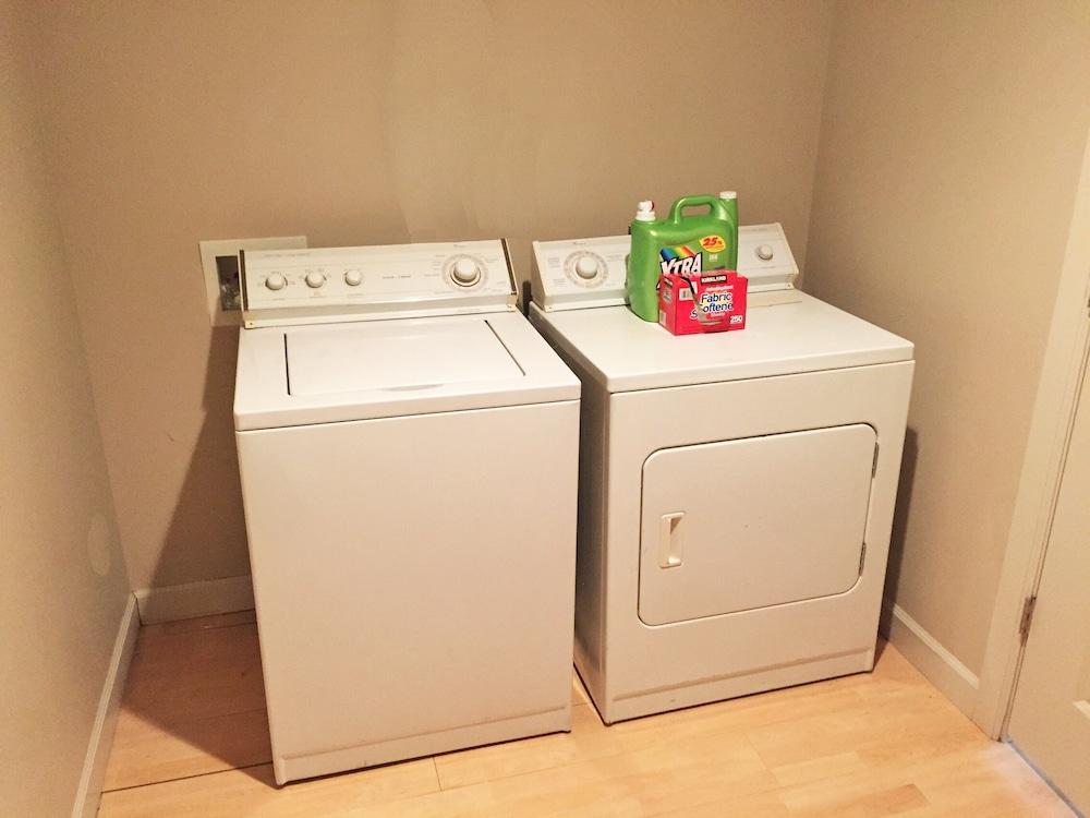 Citifront A 3 Bedroom Condo by RedAwning