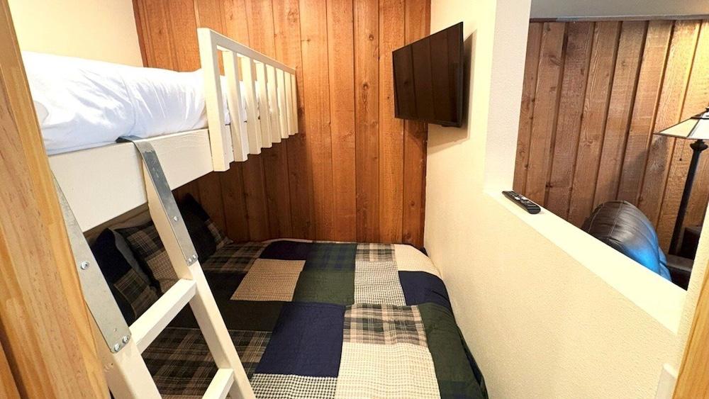 1 Bedroom Standard Condos