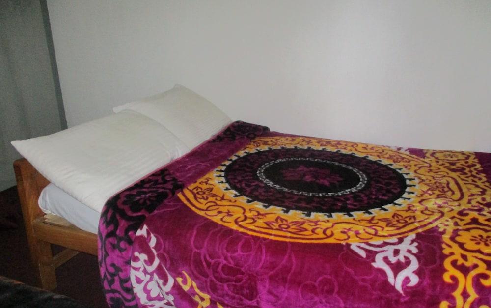 Lake Crown Holiday Home