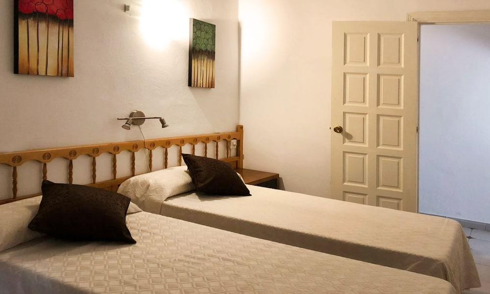 Granada Apartments Ibiza