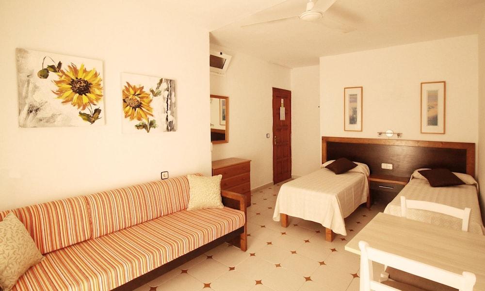 Granada Apartments Ibiza