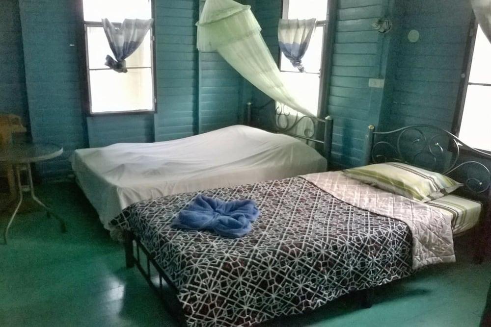 New Phiman Riverview Guesthouse - Hostel