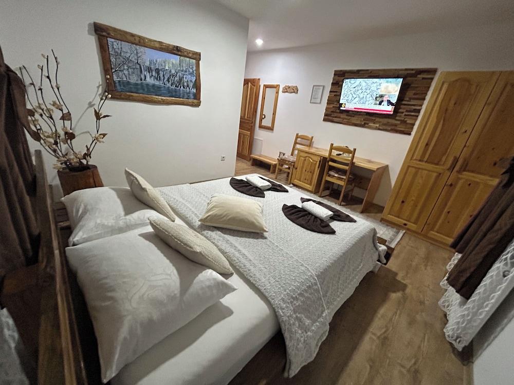 Rustic Lodge Plitvice