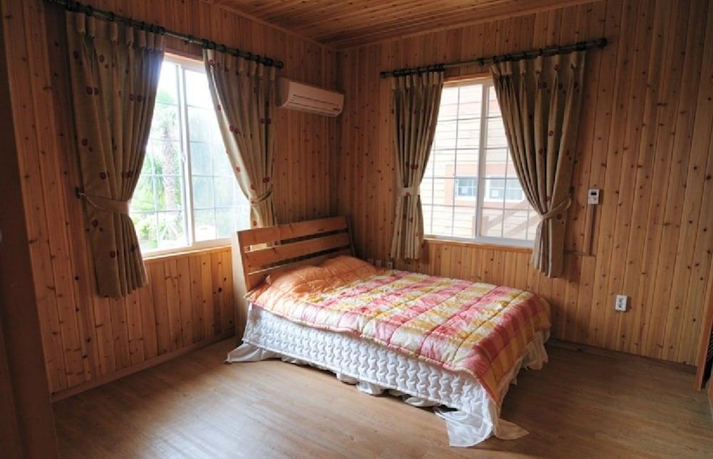 Jeju Sannaedeul Pension