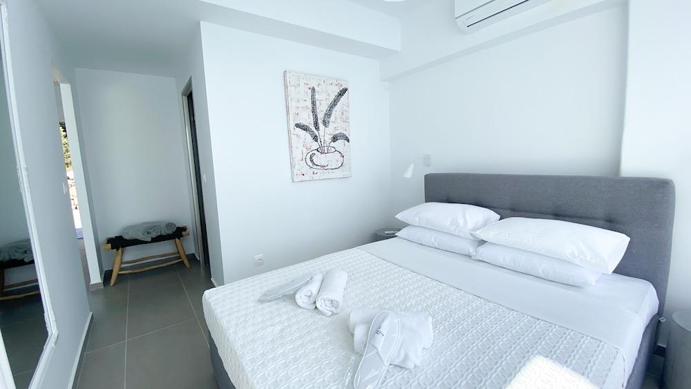 Amperian Mykonos Suites & Villas