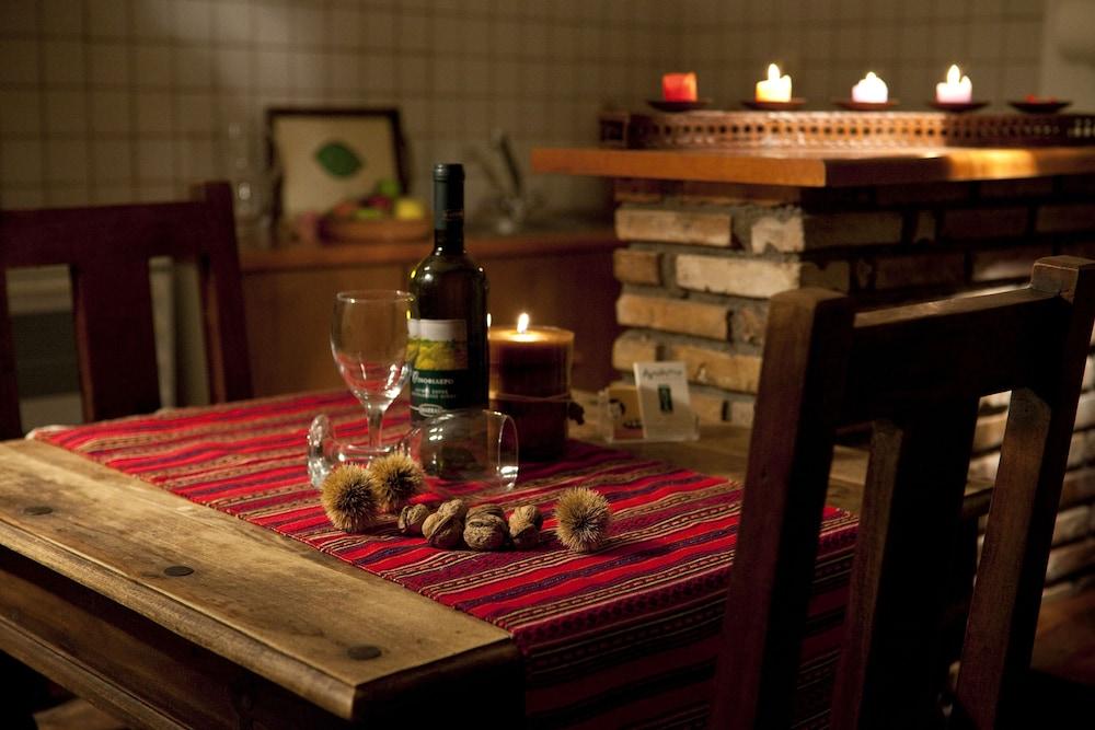 Agnantio studios & suites