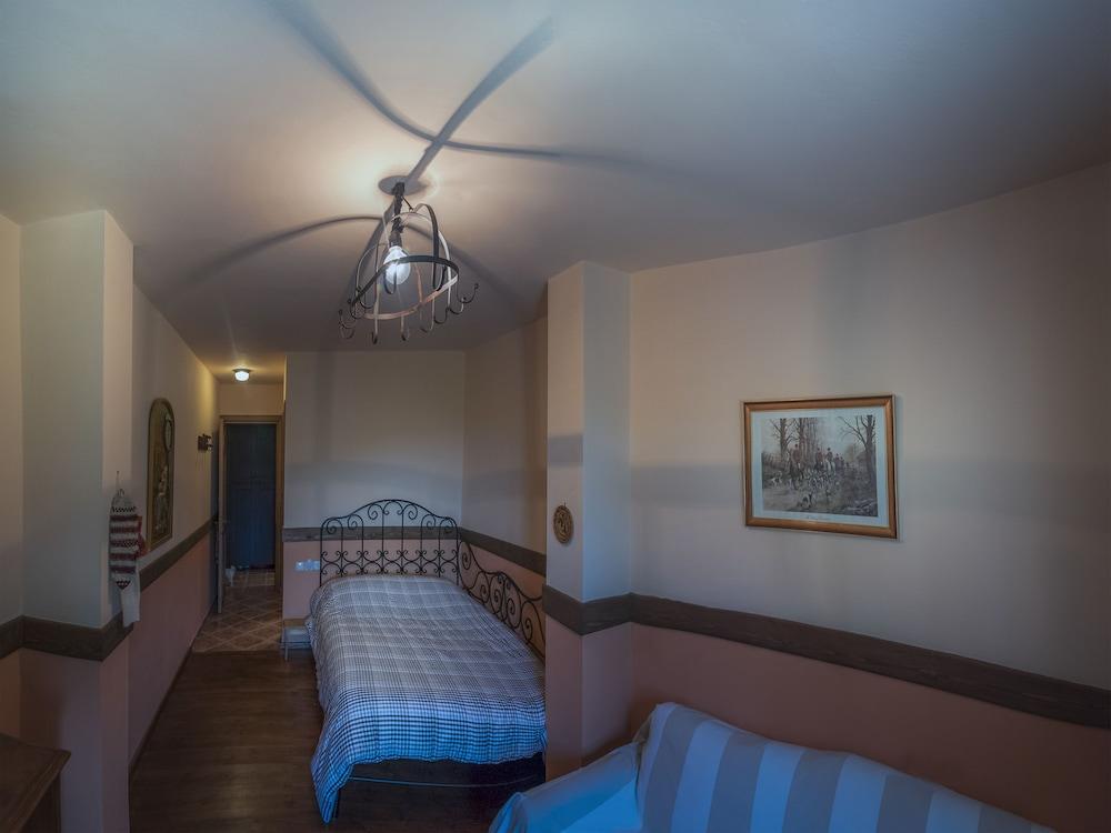 To Stefani tis Makrinas