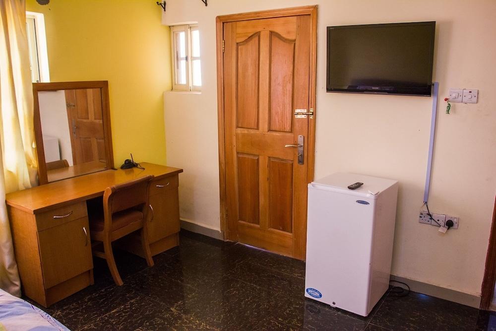 Lekki Hotel and Suites