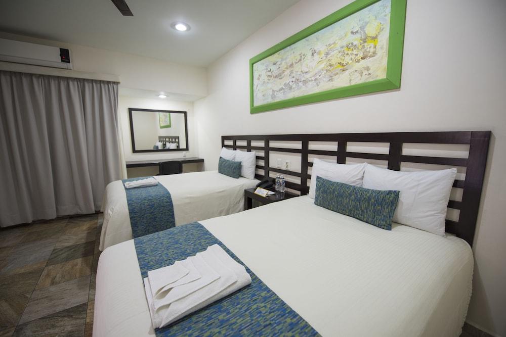 Hotel Andiroba Palace