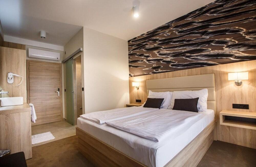 Luxury Suites Bellevue